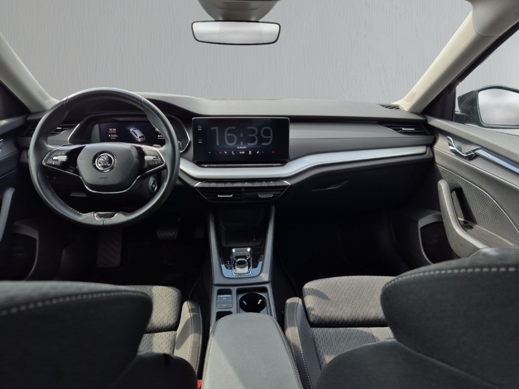 Fahrzeugabbildung SKODA Octavia Clever 2.0 TDI SHZ Temp Klima PDCv+h LED