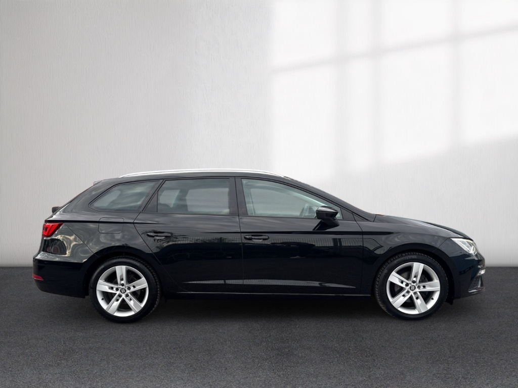 Fahrzeugabbildung SEAT Leon ST 1.5 TSI DSG FR Navi ACC LED RKam KeyLess Allwetter