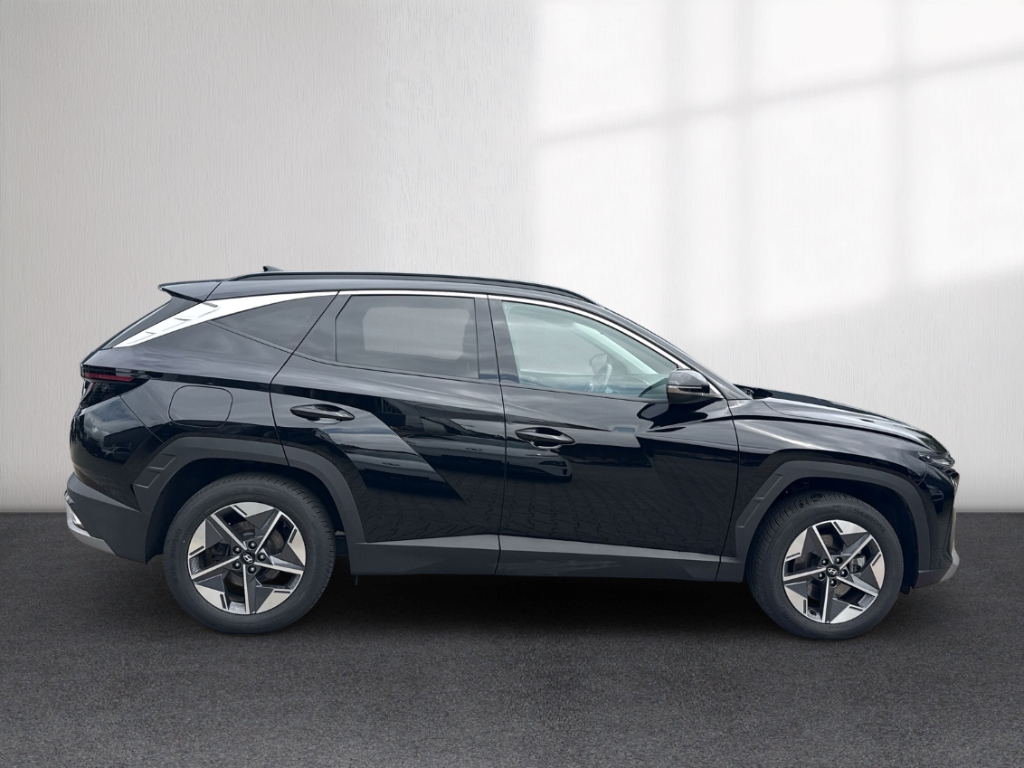 Fahrzeugabbildung Hyundai TUCSON FL PHEV 1.6 AT 4WD MY25 Trend Navi Digitales Cockpit LED