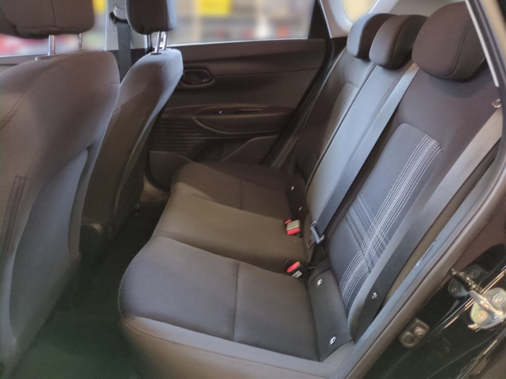 Fahrzeugabbildung Hyundai BAYON FL 1.0 T-GDI MT MY25 Select Navi Apple CarPlay Android Auto Fahrerprofil Musikstreaming