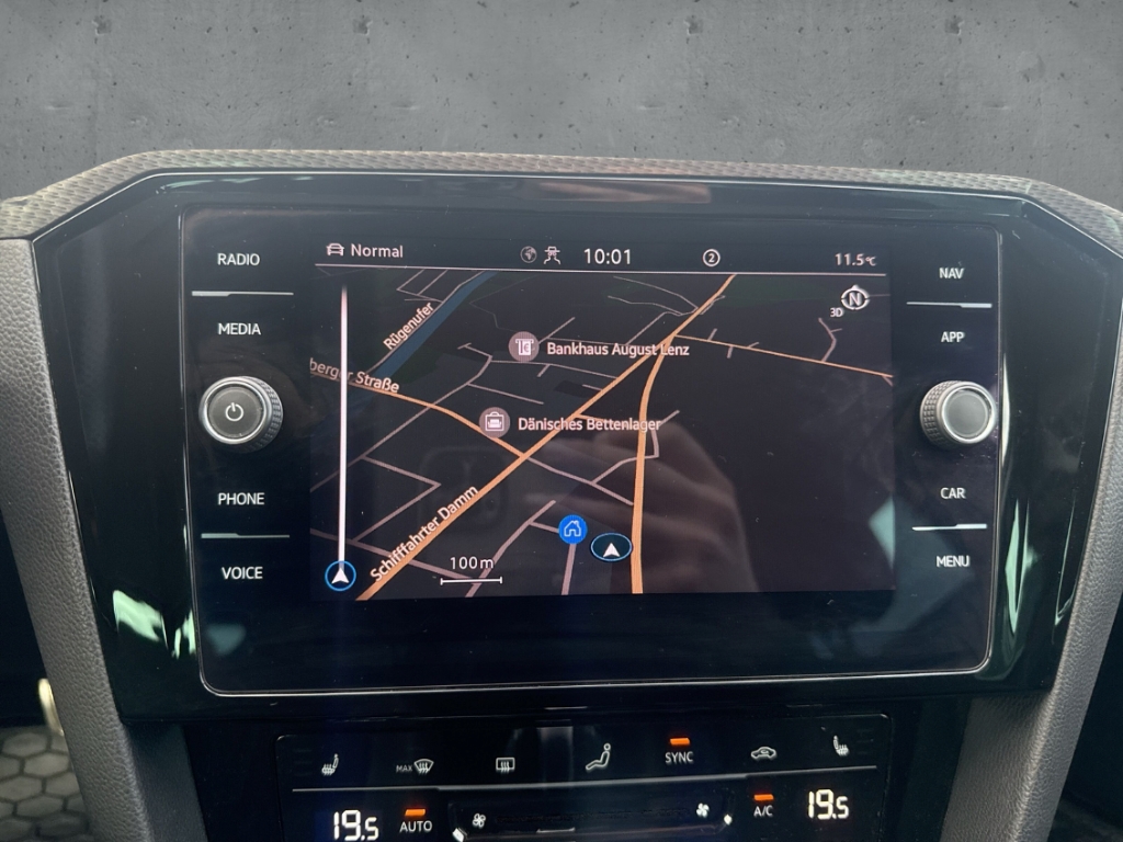 Fahrzeugabbildung Volkswagen Passat Alltrack 4Motion 2.0 TDI ACC Matrix Kamera Massag StandHZG AHK-klappbar