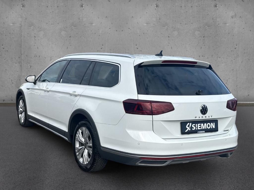 Fahrzeugabbildung Volkswagen Passat Alltrack 4Motion 2.0 TDI ACC Matrix Kamera Massag StandHZG AHK-klappbar