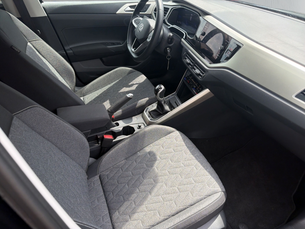 Fahrzeugabbildung Volkswagen Taigo 1.0 TSI MOVE SHZ AppConnect LED PDC