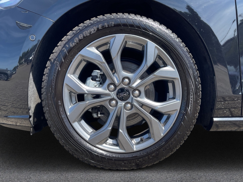 Fahrzeugabbildung Ford Focus Turnier 1.0 ST Line X AHK HUD ACC SHZ LHZ