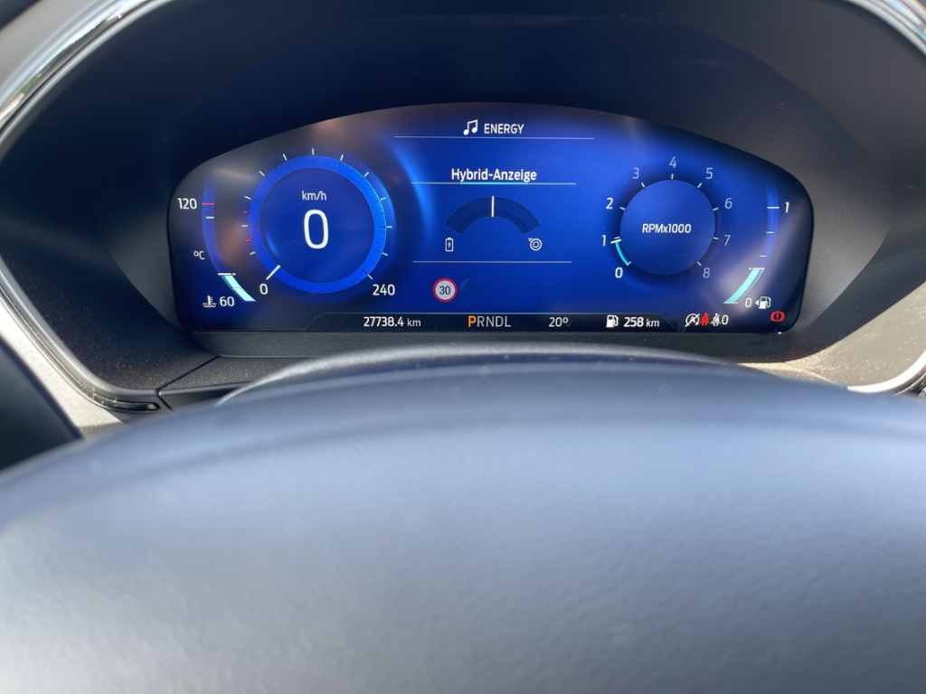 Fahrzeugabbildung Ford Focus Turnier 1.0 ST Line X AHK HUD ACC SHZ LHZ