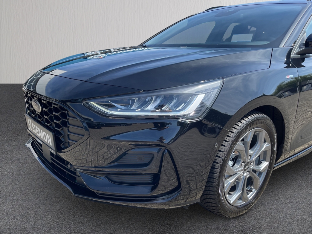 Fahrzeugabbildung Ford Focus Turnier 1.0 ST Line X AHK HUD ACC SHZ LHZ