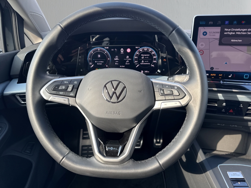 Fahrzeugabbildung Volkswagen Golf Variant TDI DSG Goal AHK MatrLED +Paket ACC