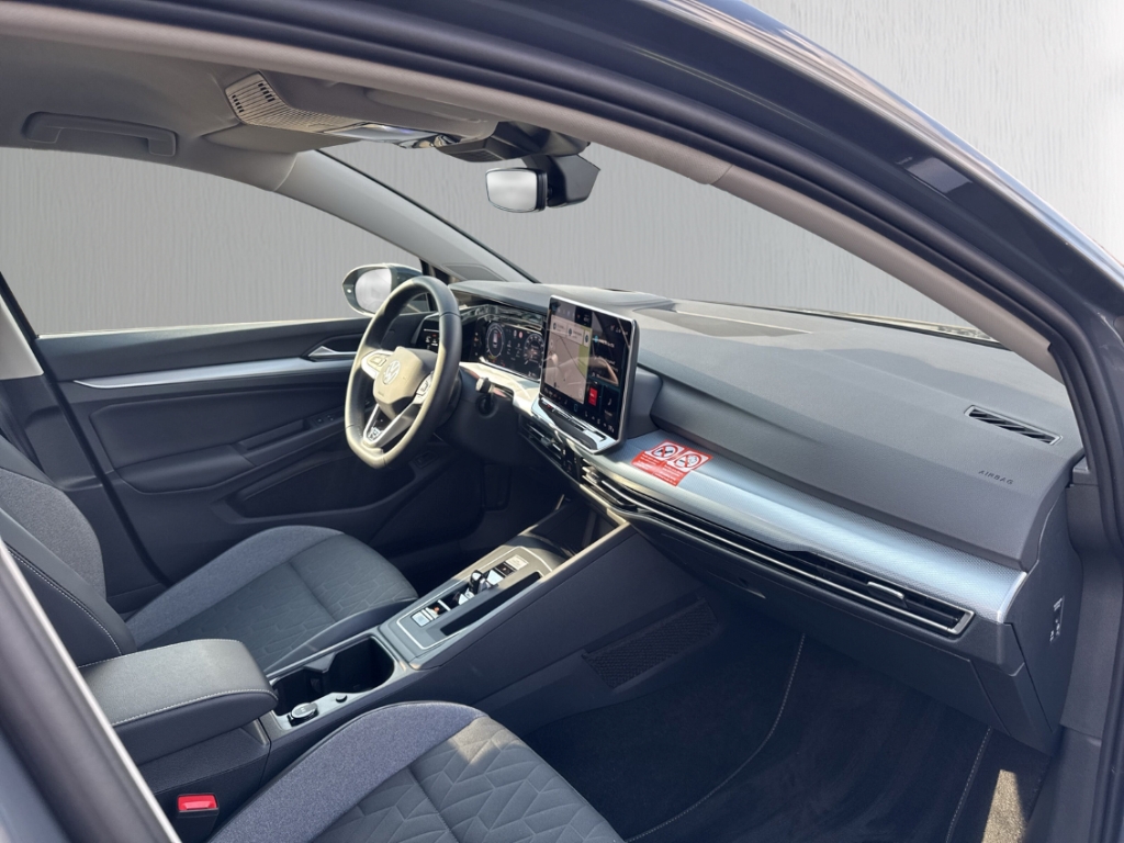 Fahrzeugabbildung Volkswagen Golf Variant TDI DSG Goal AHK MatrLED +Paket ACC