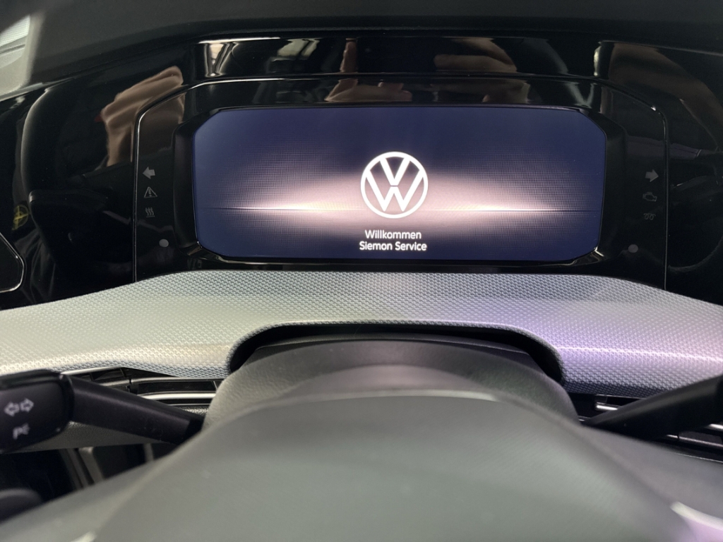 Fahrzeugabbildung Volkswagen Golf Variant TDI DSG Goal AHK MatrLED +Paket ACC
