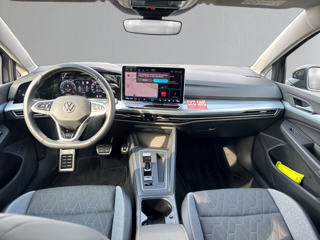 Fahrzeugabbildung Volkswagen Golf Variant TDI DSG Goal AHK MatrLED +Paket ACC