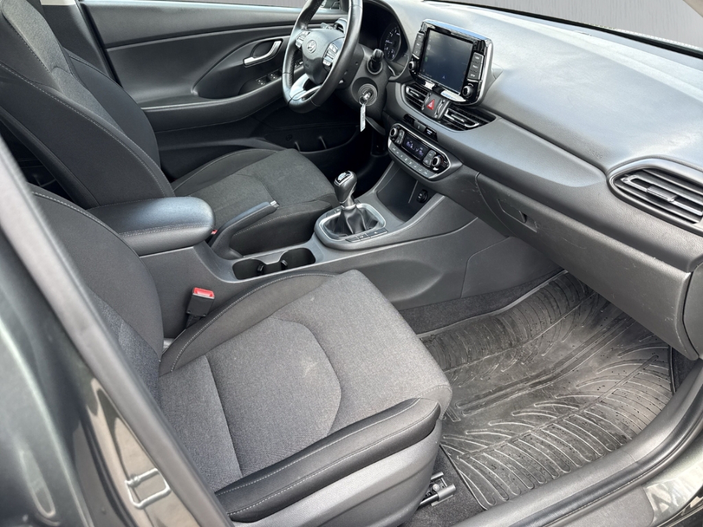 Fahrzeugabbildung Hyundai i30 Kombi 1.0 T-GDi EDITION 30 CarPlay RKam PDC Allwetter