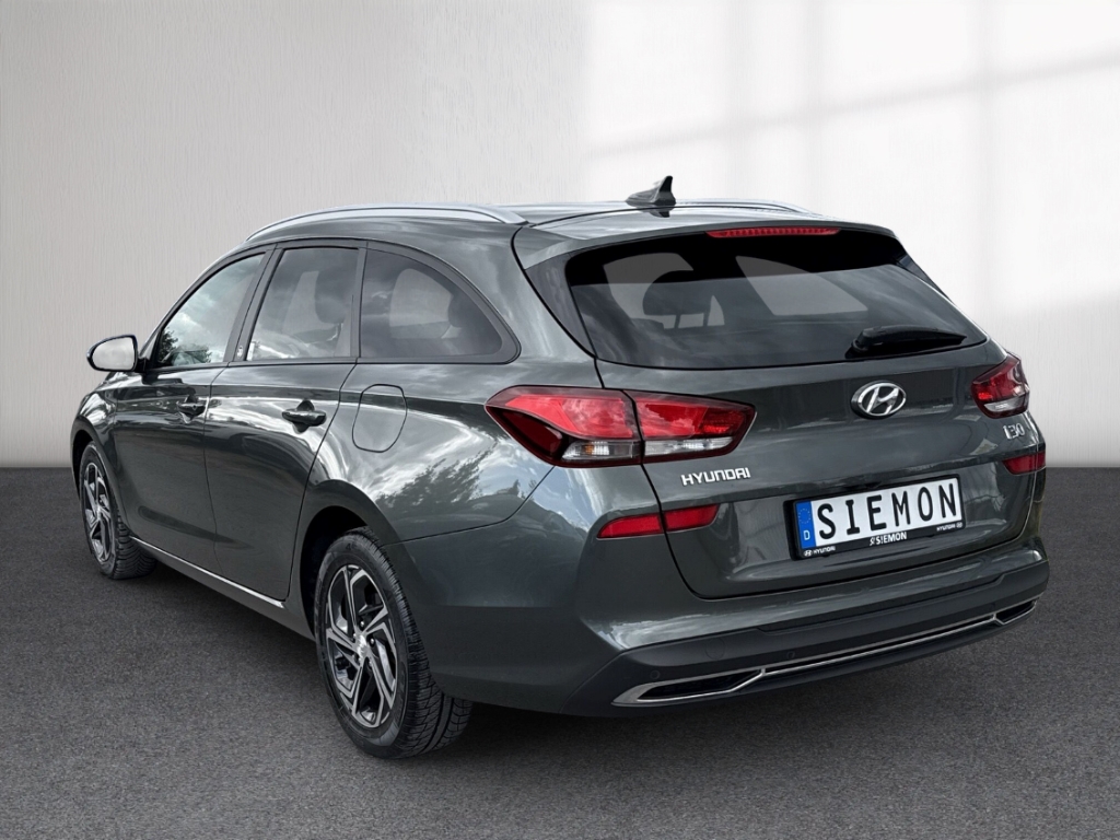 Fahrzeugabbildung Hyundai i30 Kombi 1.0 T-GDi EDITION 30 CarPlay RKam PDC Allwetter