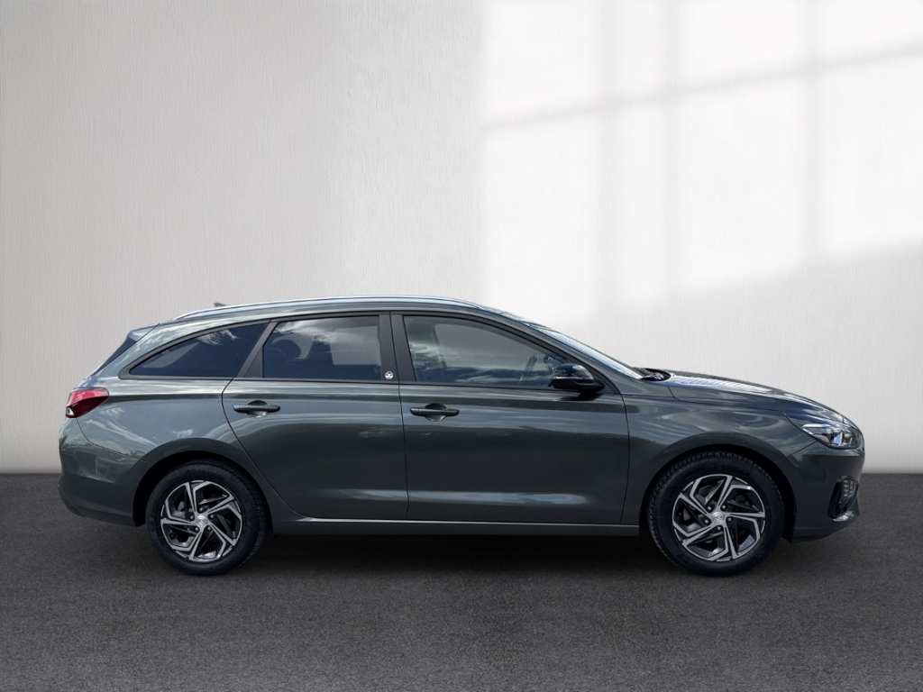Fahrzeugabbildung Hyundai i30 Kombi 1.0 T-GDi EDITION 30 CarPlay RKam PDC Allwetter