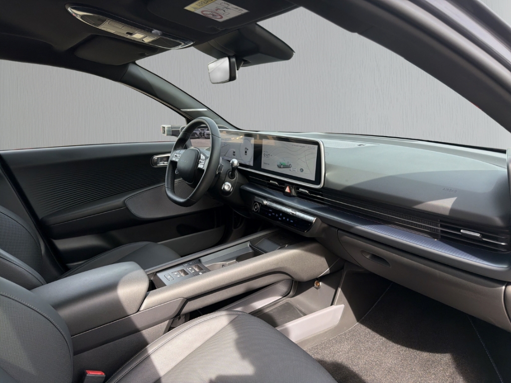 Fahrzeugabbildung Hyundai IONIQ 6 4WD 77,4kWh UNIQ Digi-Spiegel 20LM HUD Navi Digitales Cockpit Memory Sitze