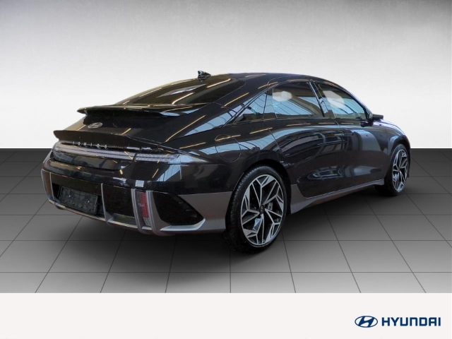 Fahrzeugabbildung Hyundai IONIQ 6 4WD 77,4kWh UNIQ Digi-Spiegel 20LM HUD Navi Digitales Cockpit Memory Sitze