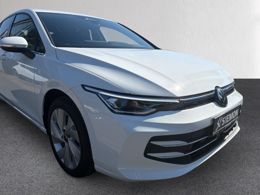 Fahrzeugabbildung Volkswagen Golf 1.5 eHybrid DSG Style LED NAVI ACC KAMERA LM