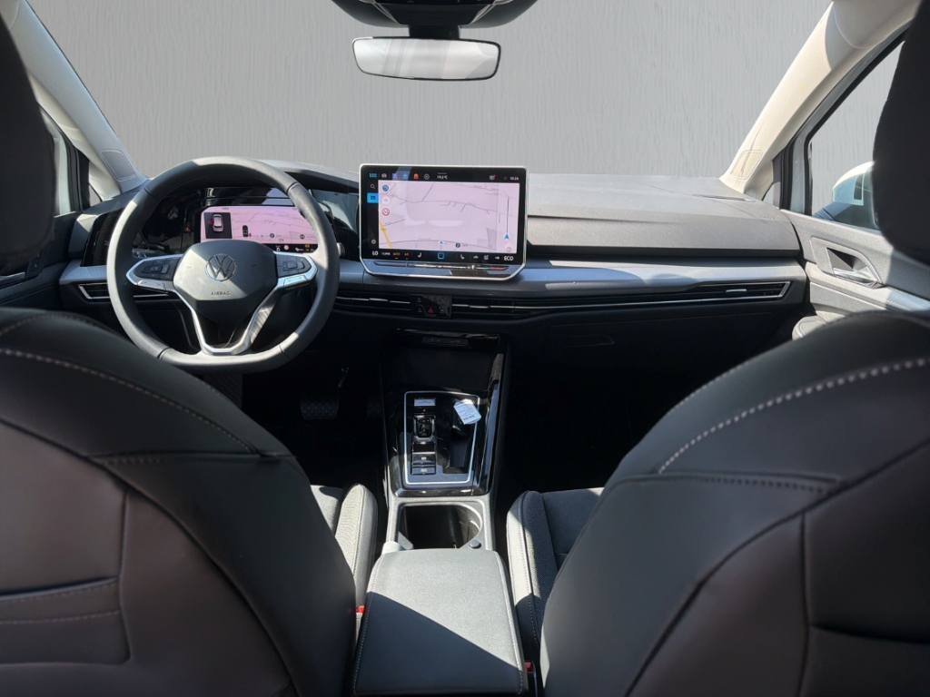 Fahrzeugabbildung Volkswagen Golf 1.5 eHybrid DSG Style LED NAVI ACC KAMERA LM