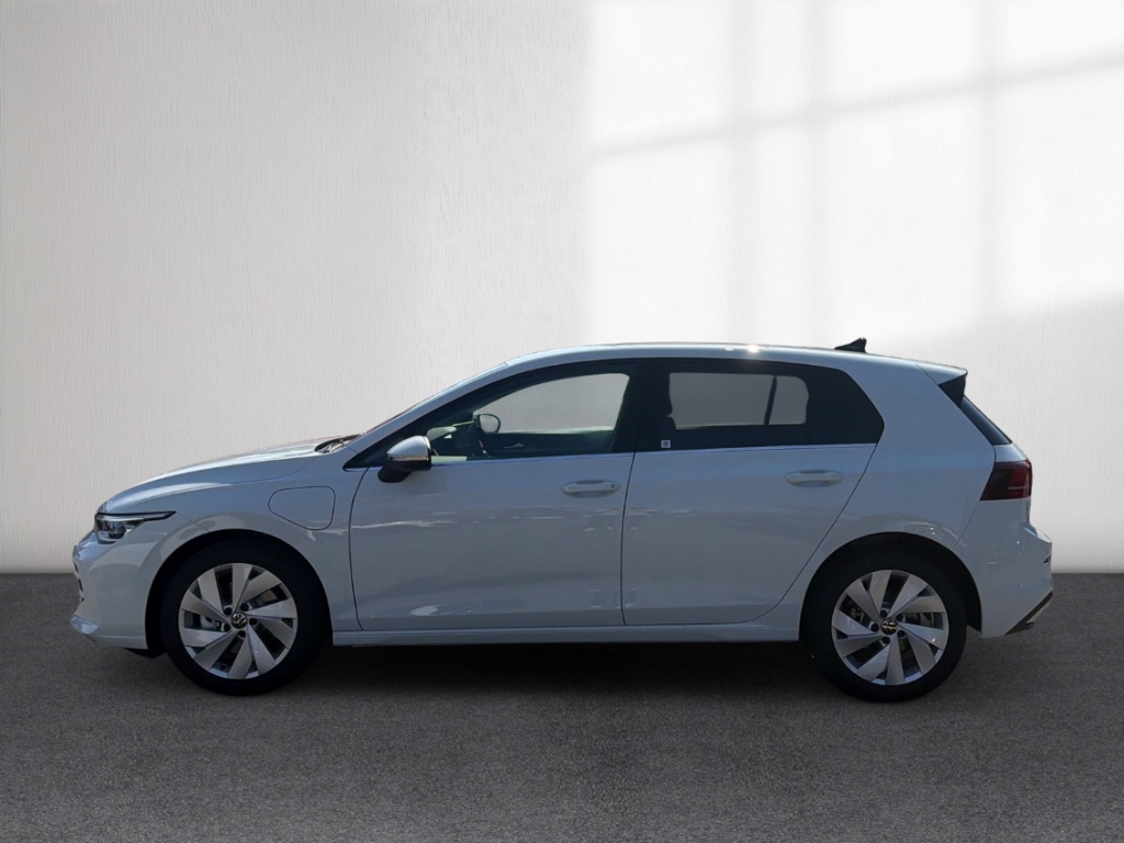 Fahrzeugabbildung Volkswagen Golf 1.5 eHybrid DSG Style LED NAVI ACC KAMERA LM