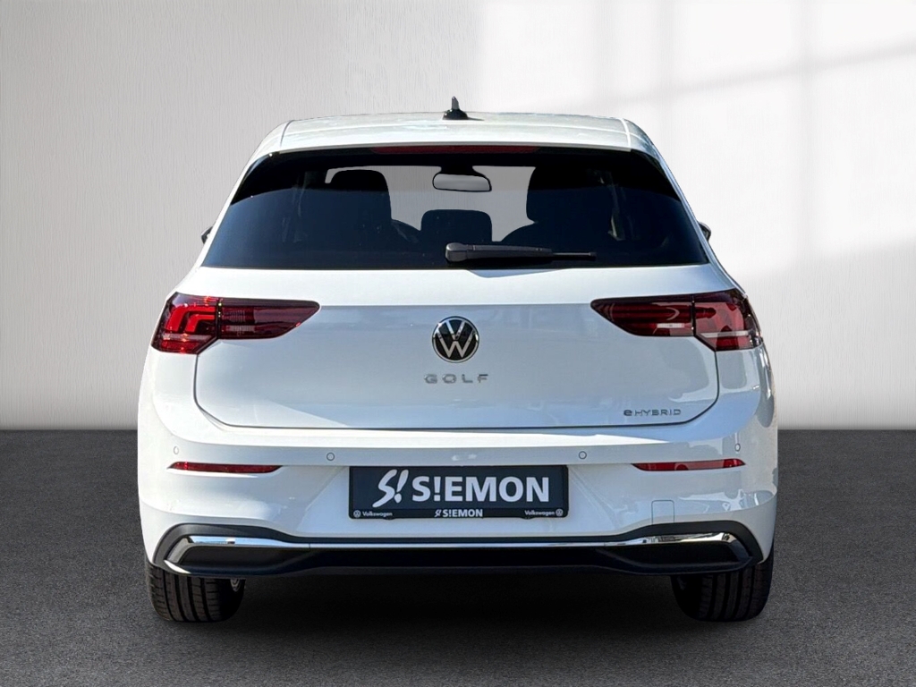 Fahrzeugabbildung Volkswagen Golf 1.5 eHybrid DSG Style LED NAVI ACC KAMERA LM