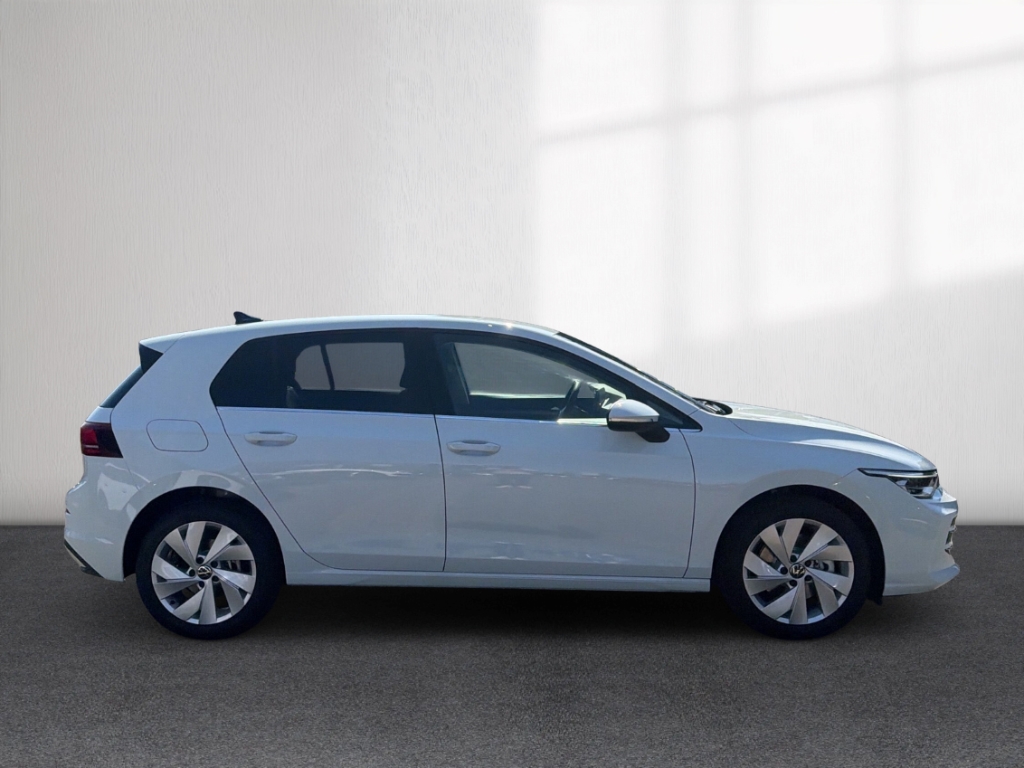 Fahrzeugabbildung Volkswagen Golf 1.5 eHybrid DSG Style LED NAVI ACC KAMERA LM