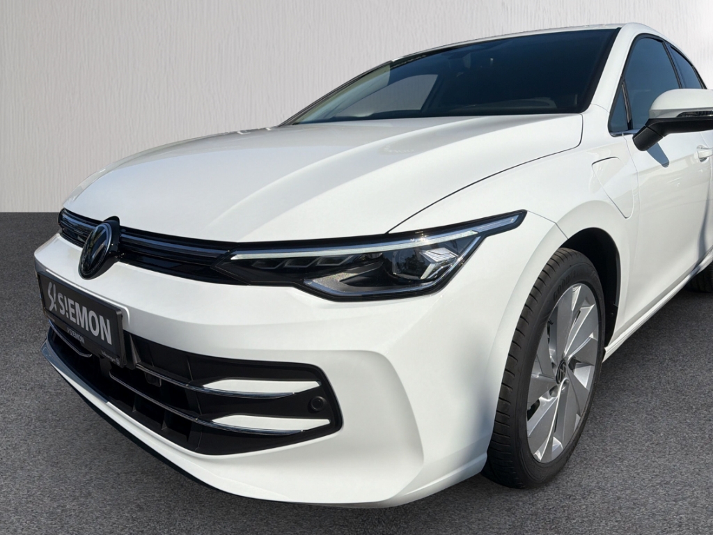 Fahrzeugabbildung Volkswagen Golf 1.5 eHybrid DSG Style LED NAVI ACC KAMERA LM