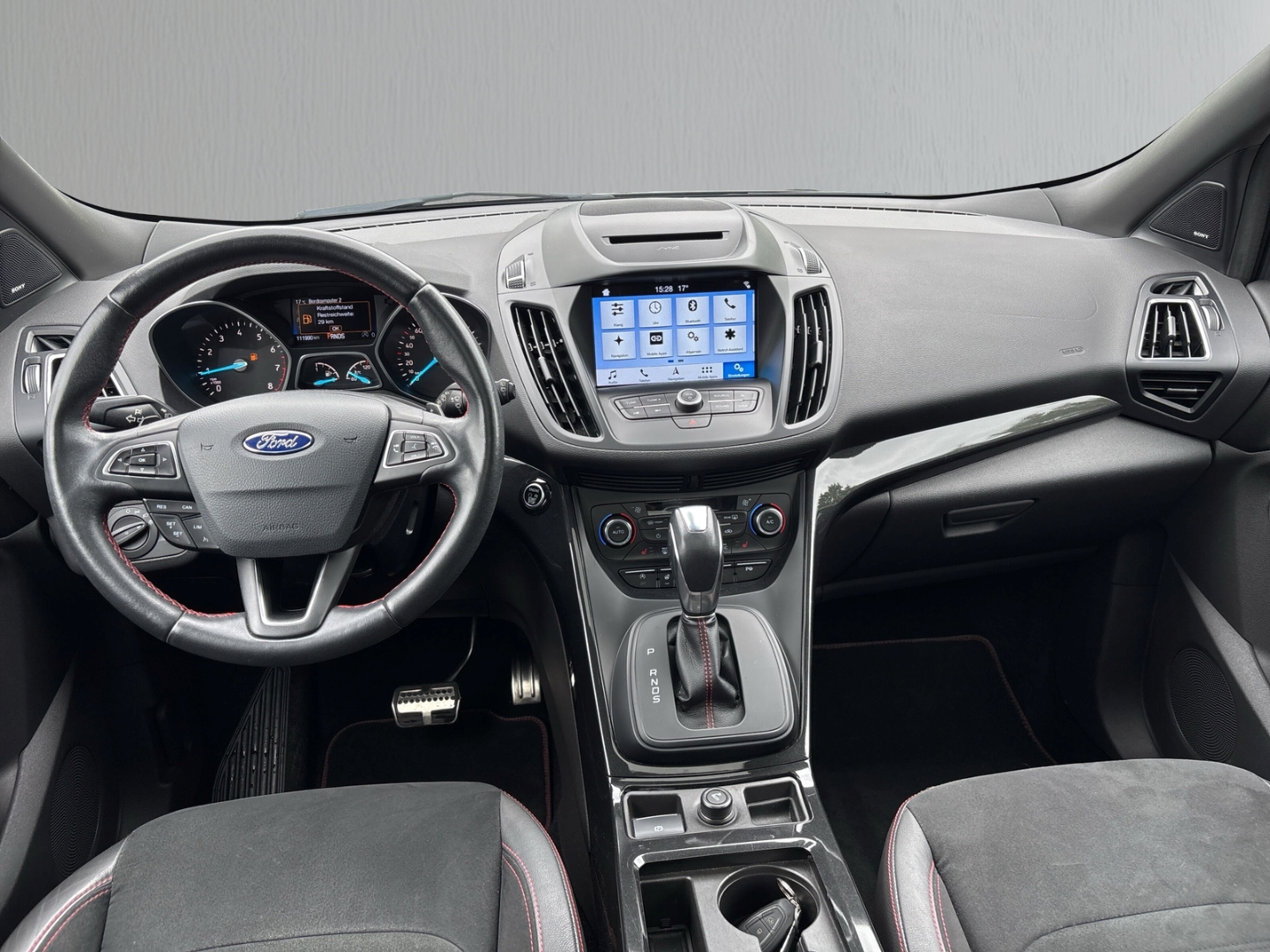 Fahrzeugabbildung Ford Kuga ST-Line 2.0EcoBoost RFK PANO WinterP GJR