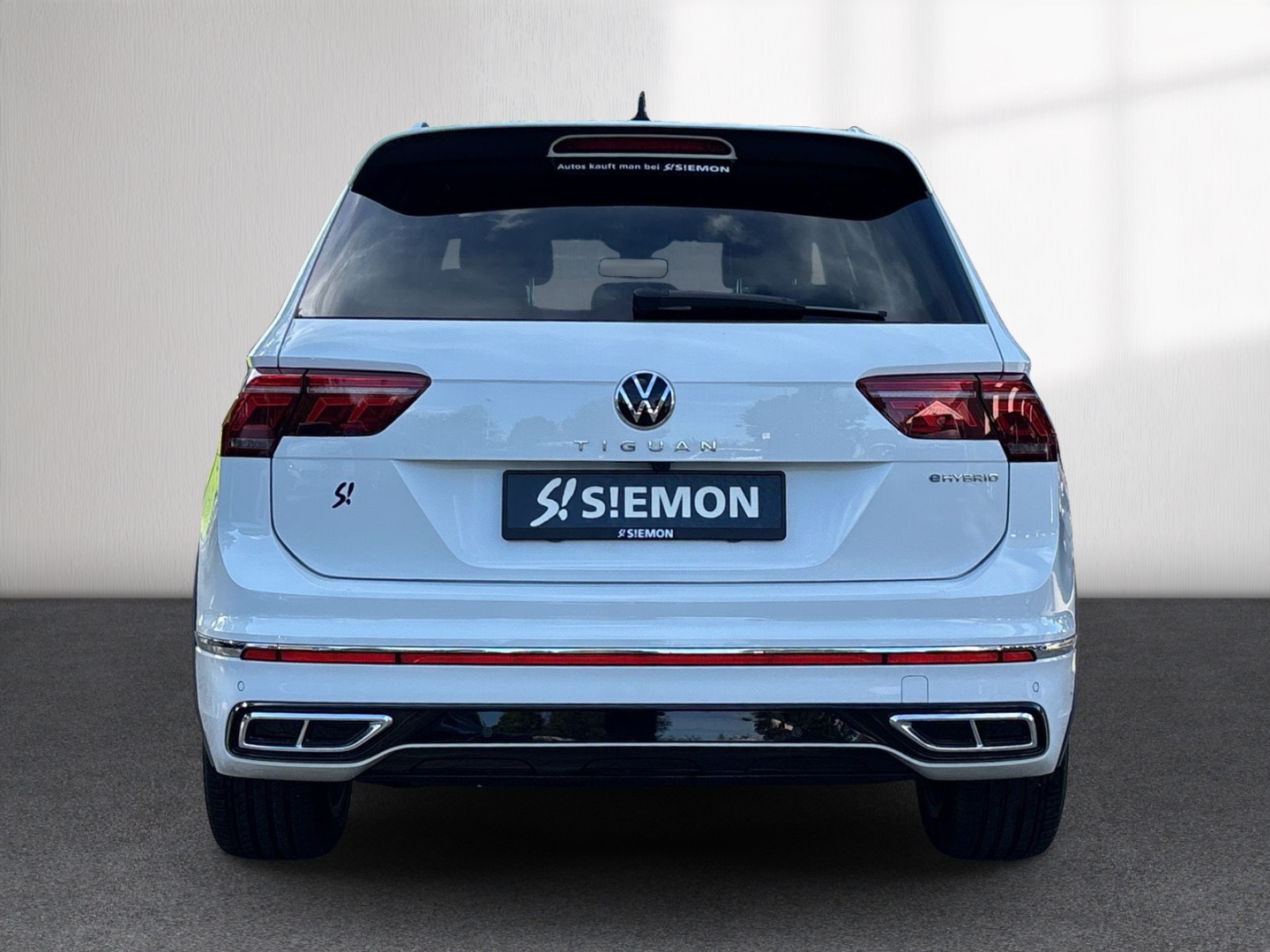 Fahrzeugabbildung Volkswagen Tiguan 1,4 TSI eHybrid R-Line SHZ AHK LED RFK