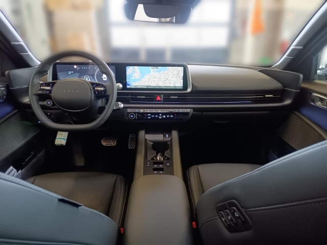 Fahrzeugabbildung Hyundai IONIQ 6 77,4kWh 4WD UNIQ HUD Navi Digitales Cockpit Memory Sitze Soundsystem Bose