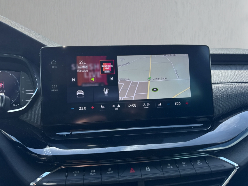 Fahrzeugabbildung SKODA Octavia Combi 1.4 TSI iV Style ACC PDCv+h SHZ Temp LED Navi