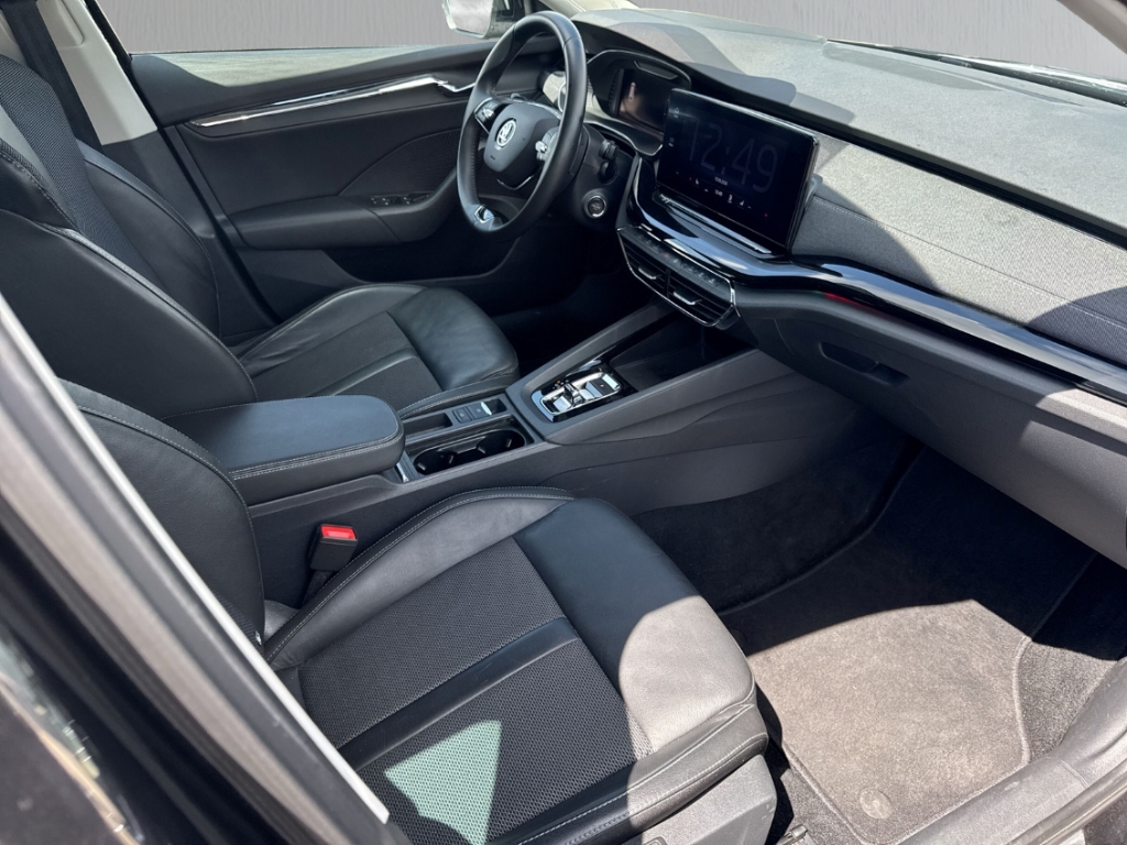 Fahrzeugabbildung SKODA Octavia Combi 1.4 TSI iV Style ACC PDCv+h SHZ Temp LED Navi