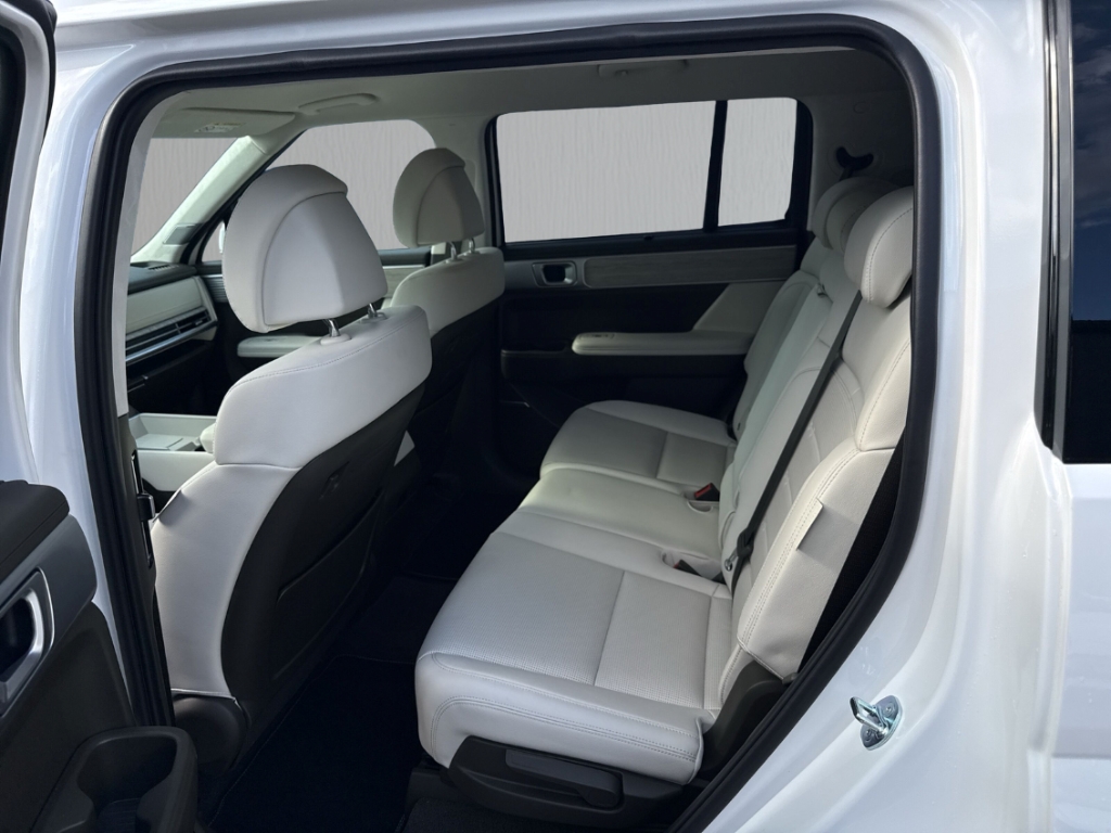 Fahrzeugabbildung Hyundai SANTA FE PHEV MY25 1.6 AT 4WD Signature Dig-Key 5-Sitz Navi Leder Digitales Cockpit