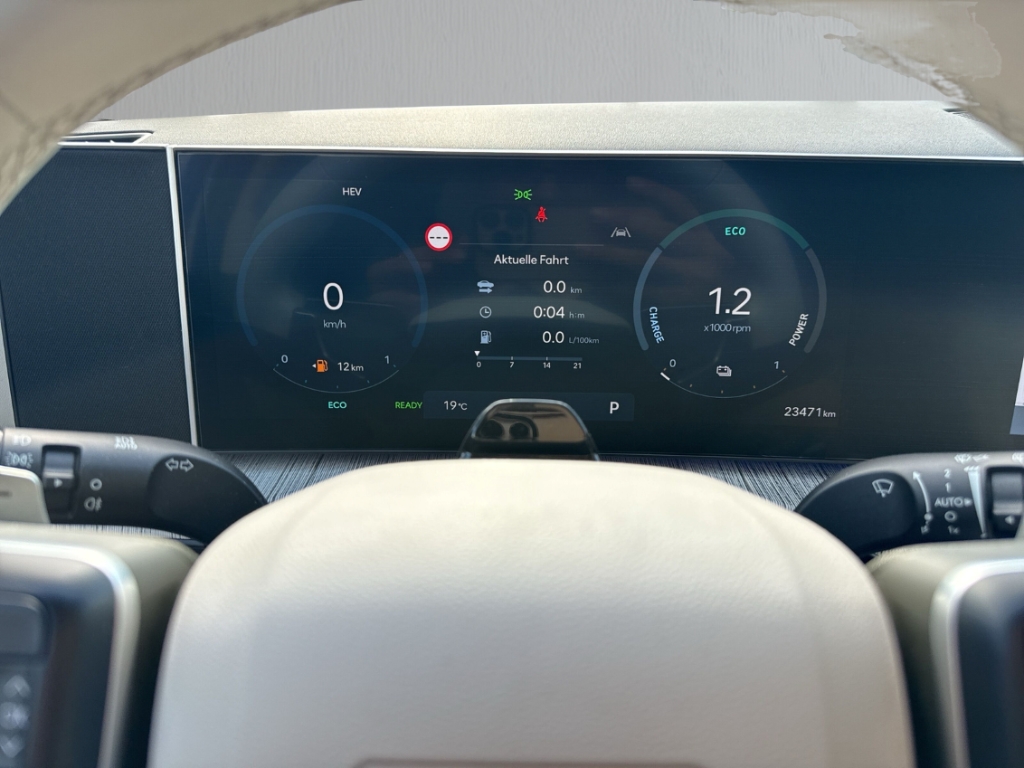 Fahrzeugabbildung Hyundai SANTA FE PHEV MY25 1.6 AT 4WD Signature Dig-Key 5-Sitz Navi Leder Digitales Cockpit