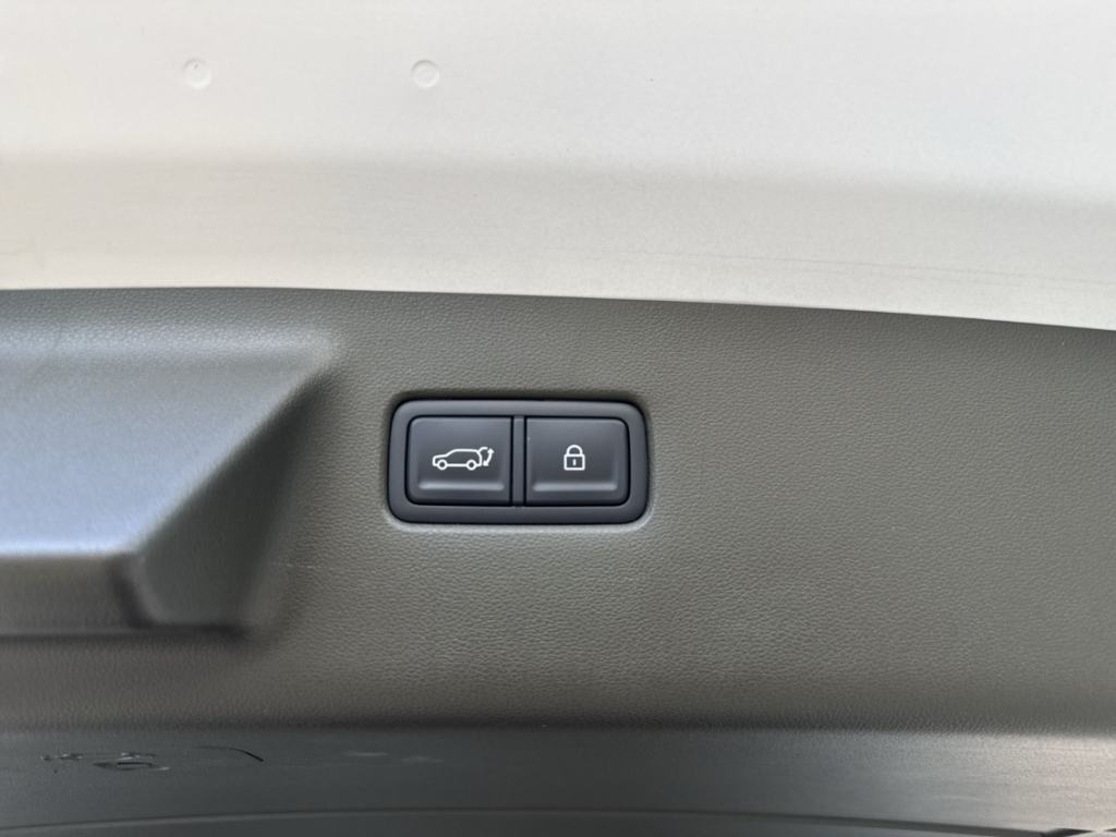Fahrzeugabbildung Hyundai SANTA FE PHEV MY25 1.6 AT 4WD Signature Dig-Key 5-Sitz Navi Leder Digitales Cockpit