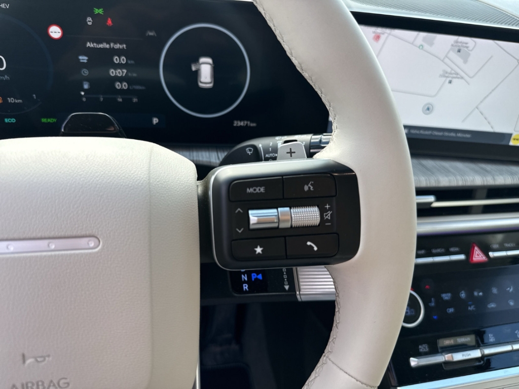 Fahrzeugabbildung Hyundai SANTA FE PHEV MY25 1.6 AT 4WD Signature Dig-Key 5-Sitz Navi Leder Digitales Cockpit