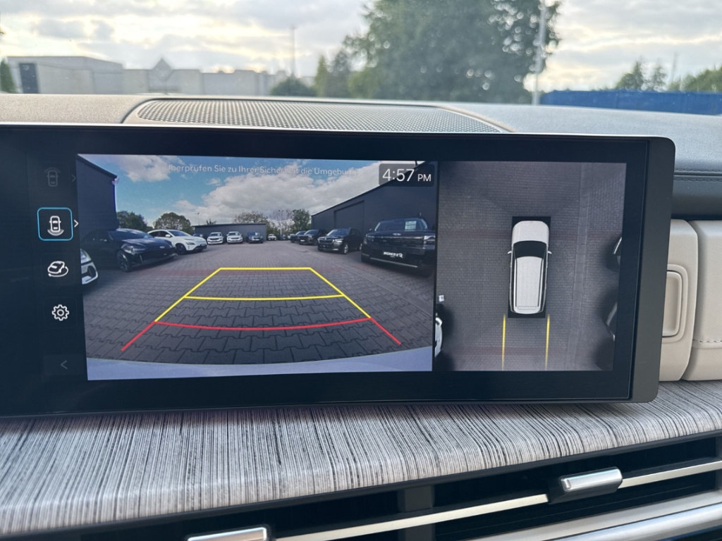 Fahrzeugabbildung Hyundai SANTA FE PHEV MY25 1.6 AT 4WD Signature Dig-Key 5-Sitz Navi Leder Digitales Cockpit