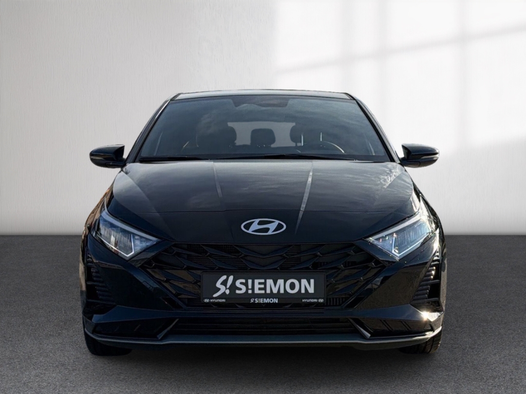 Fahrzeugabbildung Hyundai i20 FL MY26 1.0 T-GDI MT Blackline Navi Soundsystem Bose LED Apple CarPlay Android Auto