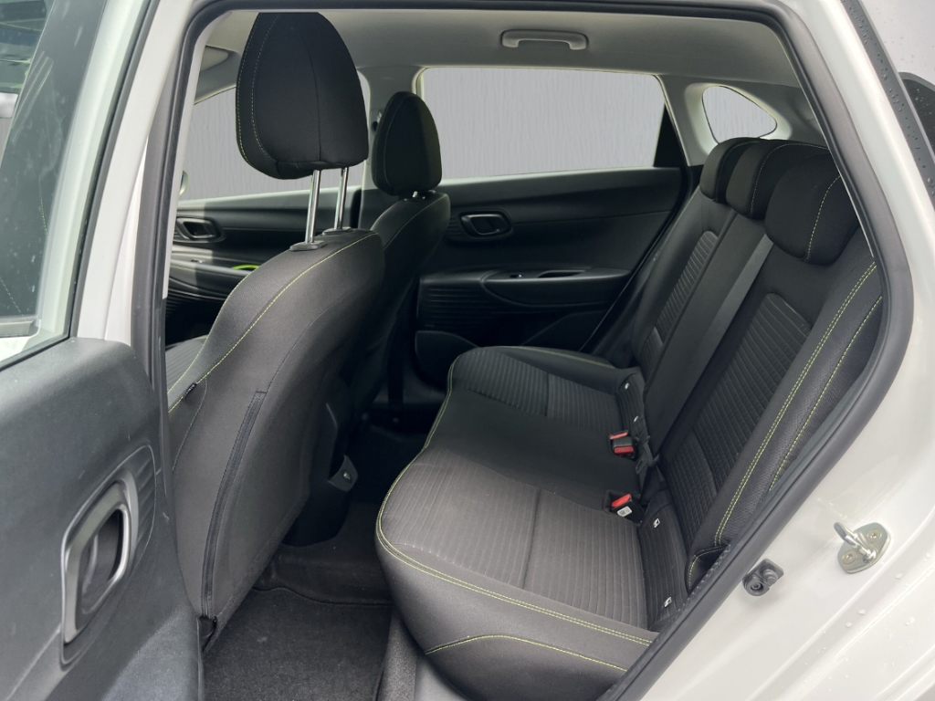 Fahrzeugabbildung Hyundai i20 1.0 T-GDI Intro Edition Navi Tempo SHZ