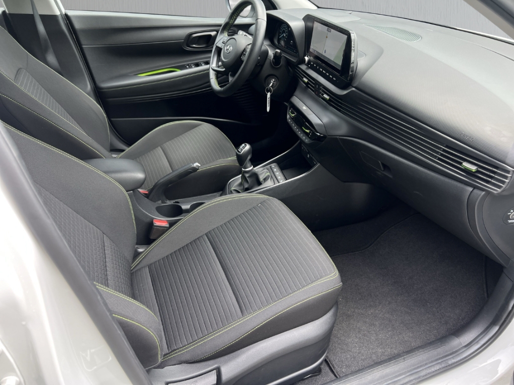 Fahrzeugabbildung Hyundai i20 1.0 T-GDI Intro Edition Navi Tempo SHZ