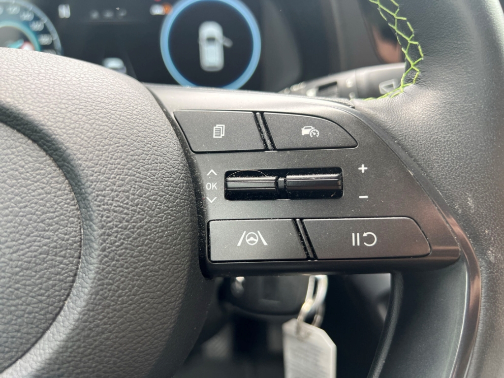 Fahrzeugabbildung Hyundai i20 1.0 T-GDI Intro Edition Navi Tempo SHZ