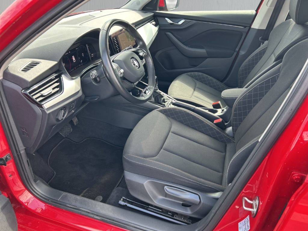 Fahrzeugabbildung SKODA Kamiq Ambition AHK VIRT LED SHZ KLIM NAV RFK PDCv+h Temp