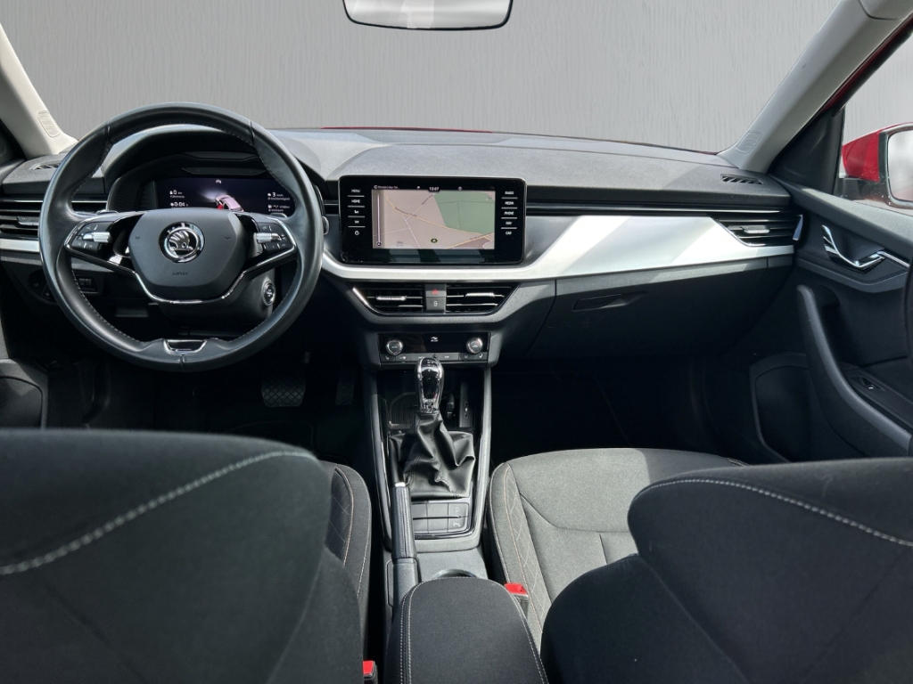 Fahrzeugabbildung SKODA Kamiq Ambition AHK VIRT LED SHZ KLIM NAV RFK PDCv+h Temp