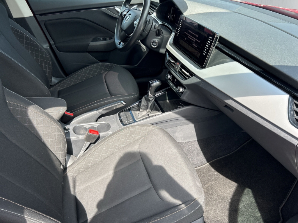 Fahrzeugabbildung SKODA Kamiq Ambition AHK VIRT LED SHZ KLIM NAV RFK PDCv+h Temp
