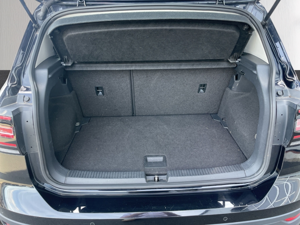 Fahrzeugabbildung Volkswagen T-Cross 1.0 TSI DSG Life LED Navi ACC SHZ PDC