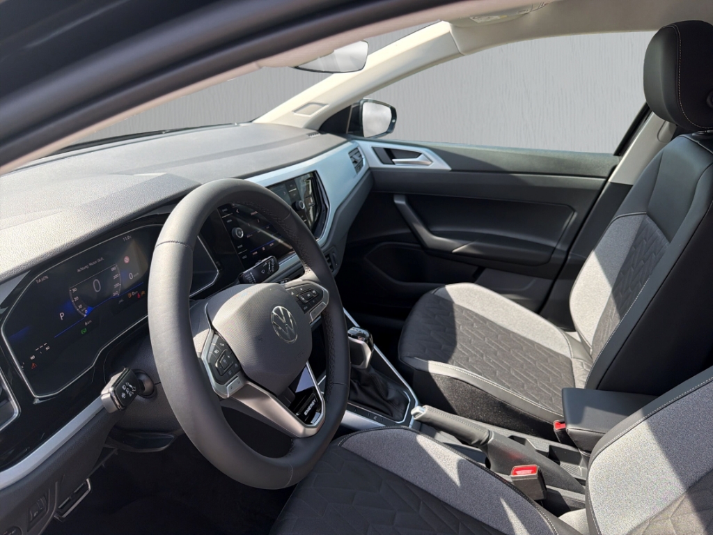 Fahrzeugabbildung Volkswagen Polo 1.0 Energy DSG GJR R-Kamera ACC AppConnect