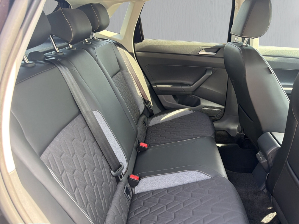 Fahrzeugabbildung Volkswagen Polo 1.0 Energy DSG GJR R-Kamera ACC AppConnect