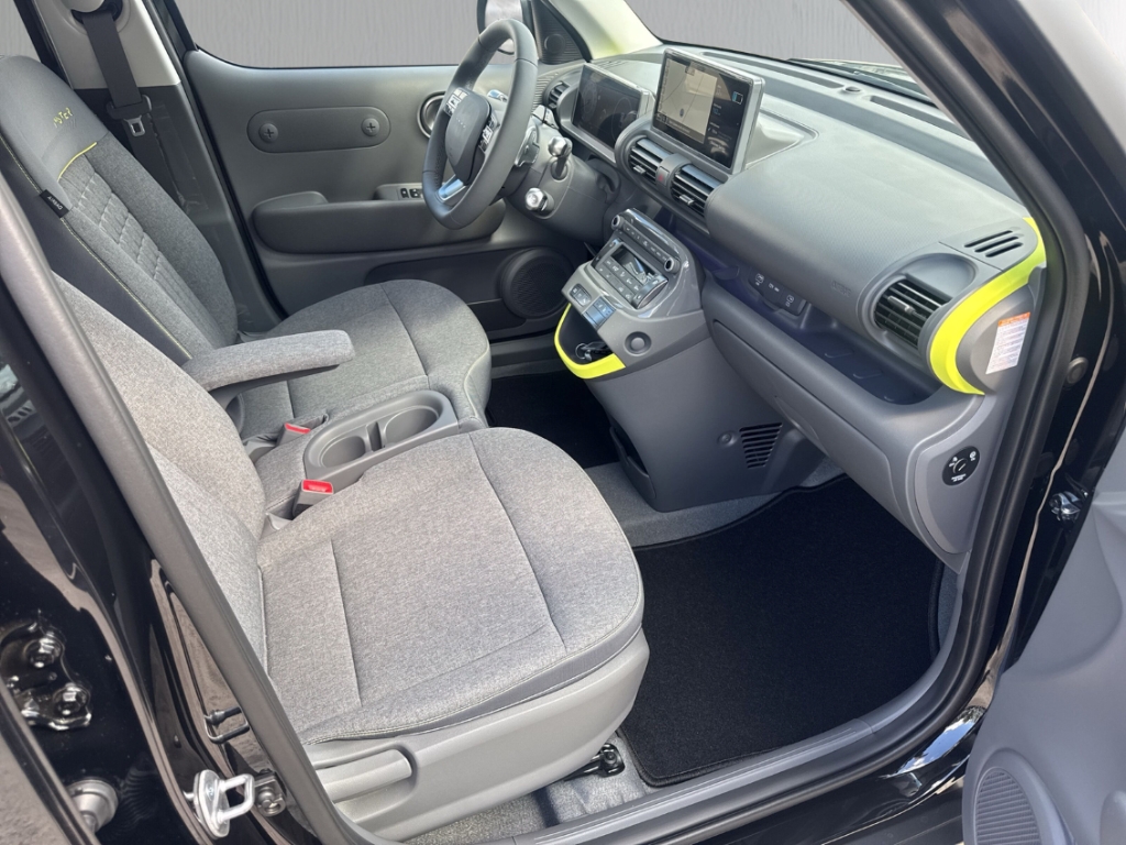 Fahrzeugabbildung Hyundai INSTER EV MY26 49kWh Cross Effizienz-P Navi Digitales Cockpit LED ACC Apple CarPlay