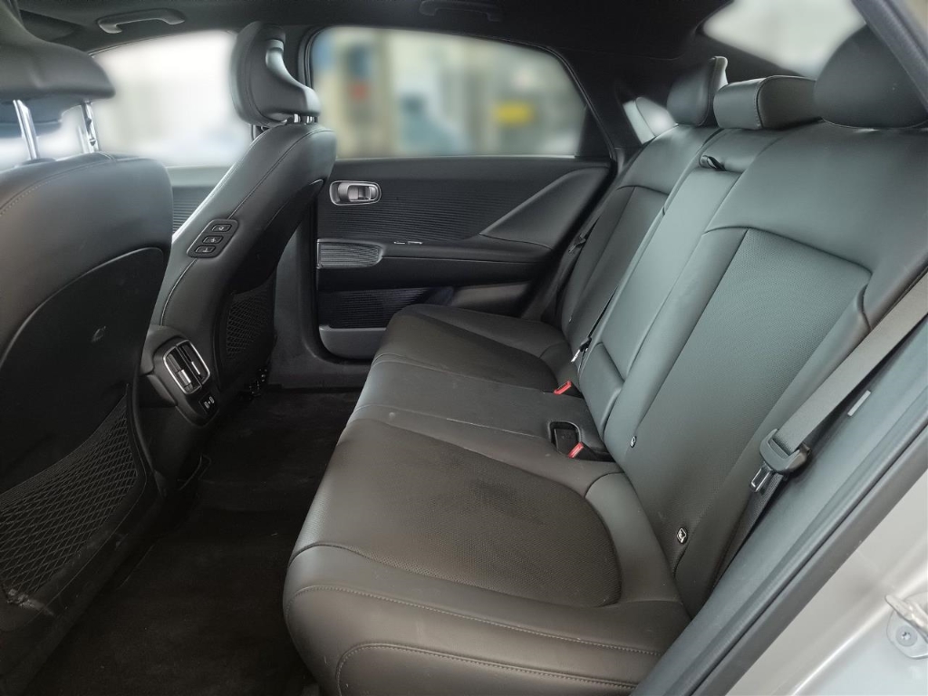 Fahrzeugabbildung Hyundai IONIQ 6 77,4kWh 4WD UNIQ Digi-Spiegel Schiebedach HUD Navi Digitales Cockpit Memory Sitze