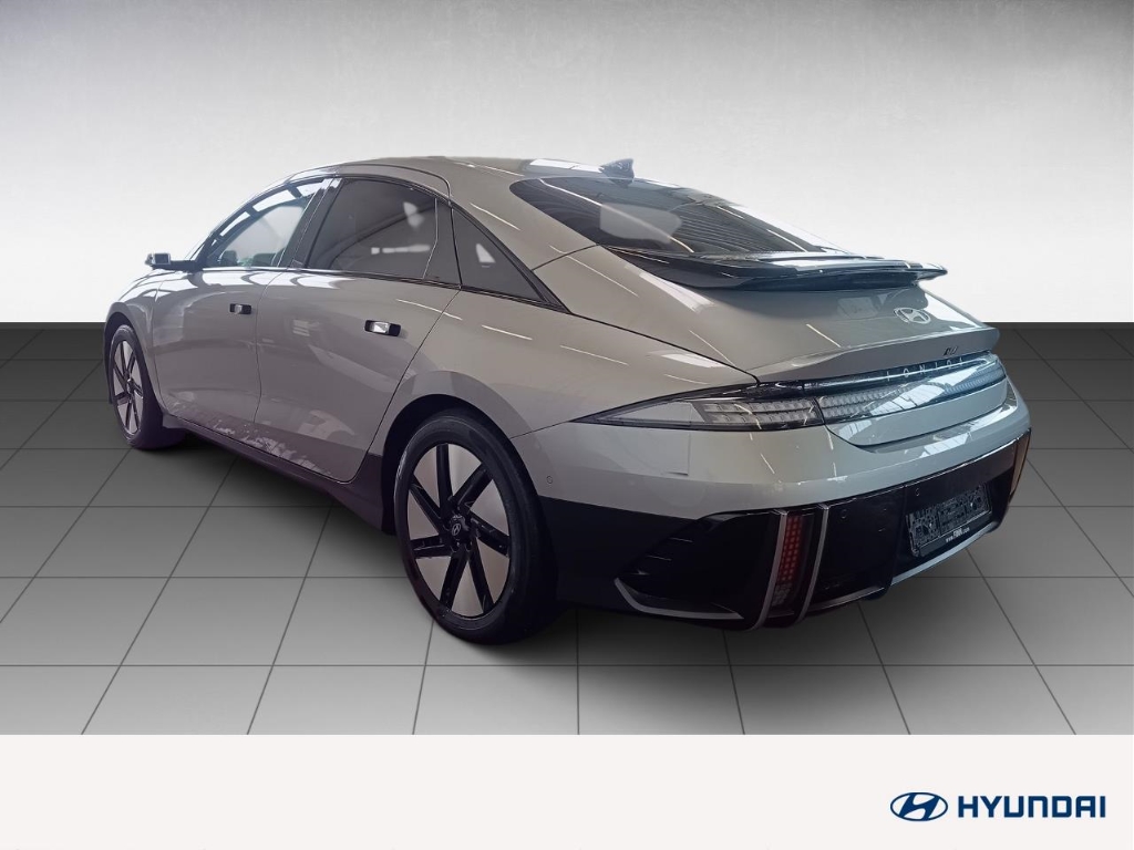 Fahrzeugabbildung Hyundai IONIQ 6 77,4kWh 4WD UNIQ Digi-Spiegel Schiebedach HUD Navi Digitales Cockpit Memory Sitze