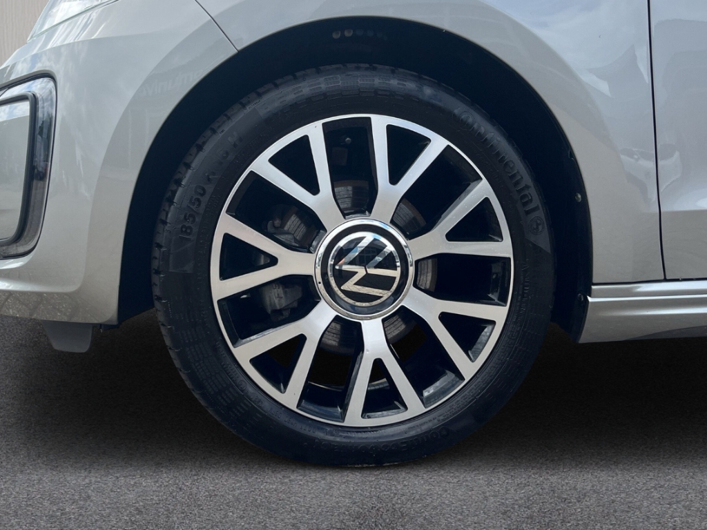 Fahrzeugabbildung Volkswagen up e-up! e-Style Plus Klimaauto CCS PDC GRA Kamera SHZ e-Sound