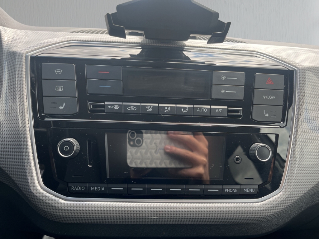 Fahrzeugabbildung Volkswagen up e-up! e-Style Plus Klimaauto CCS PDC GRA Kamera SHZ e-Sound